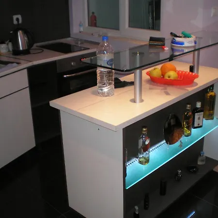 Small Luxury In A Location In Mladost 1a Lejlighed *