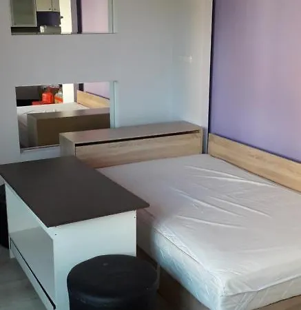 Small Luxury In A Location In Mladost 1a Sofie